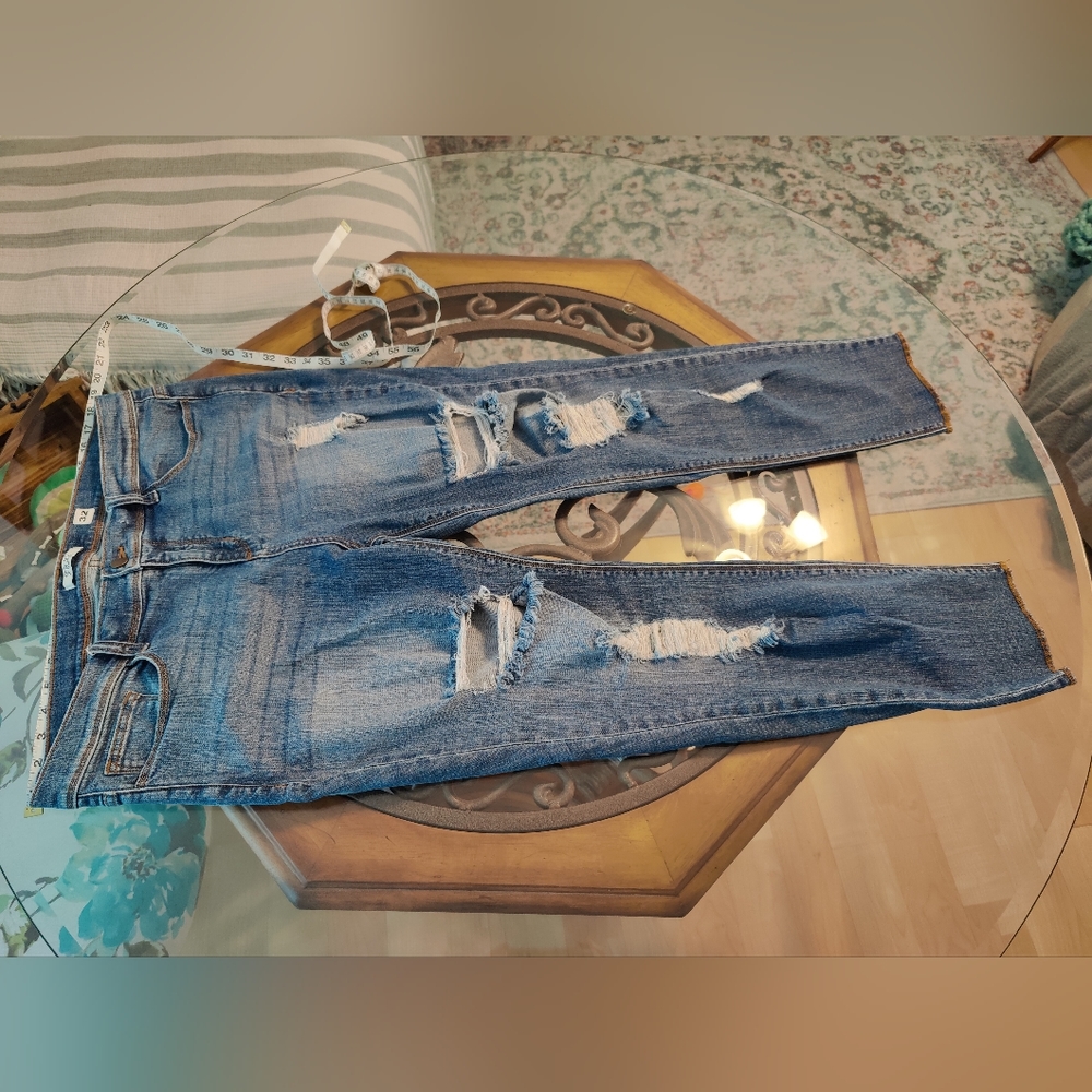 SP Black ripped jeans size 32